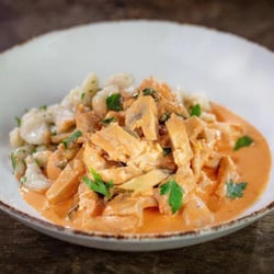 Veganský Stroganov s nočky Veganský Stroganov s nočky